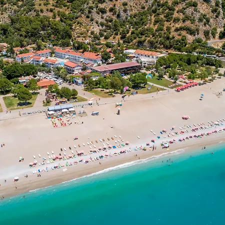 Belcekum Hotell 4*