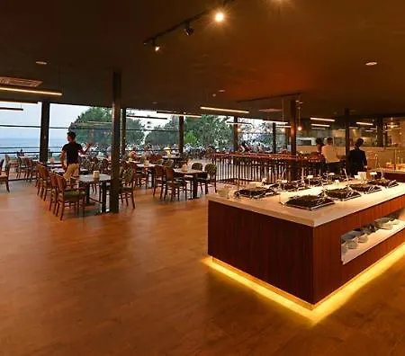 Belcekum Hotell 4*