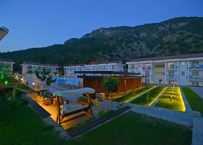 Ξενοδοχείο Belcekum 4*